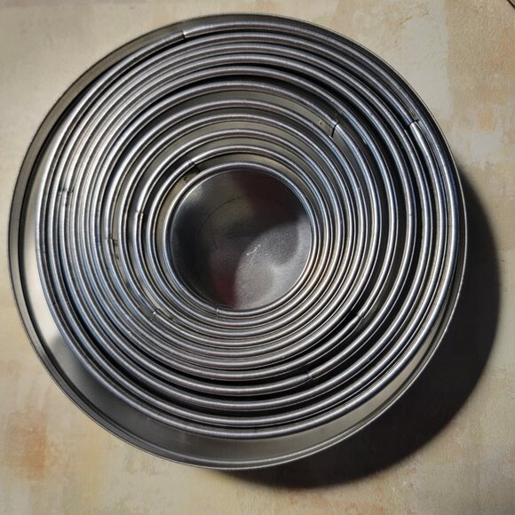 Vintage Williams-Sonoma Pastry and Cookie Cutters Set of 11 Round Shapes - Picture 4 of 9